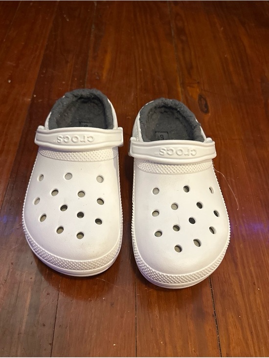 CROCS Shoes - CROCS Kids Classic Lined Clog - White with Gray Lining